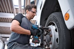 BOSCH GDS 18V-1050 H 5 AH ÇİFT AKÜLÜ SOMUN SIKMA 06019J8522